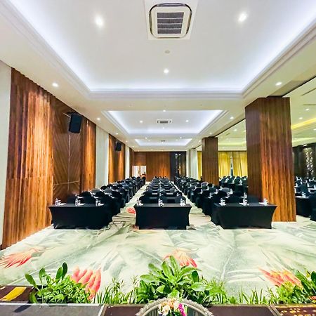 Lombok Astoria Hotel Mataram Zewnętrze zdjęcie