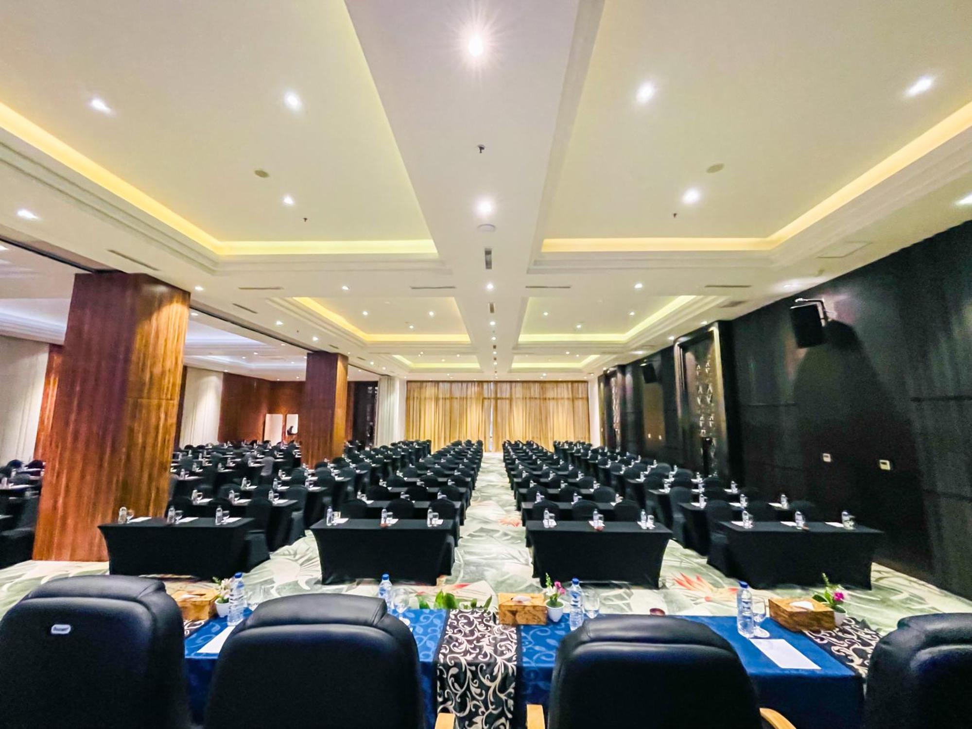 Lombok Astoria Hotel Mataram Zewnętrze zdjęcie