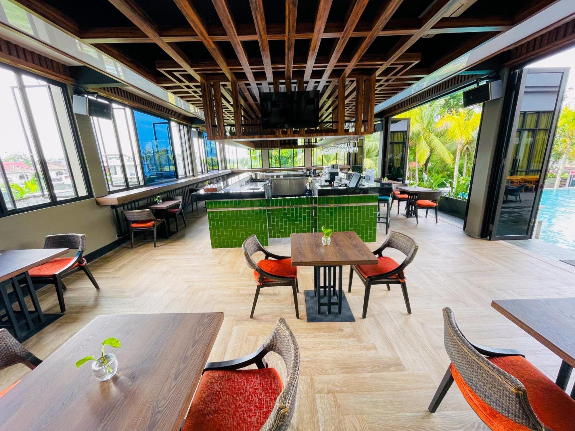 Lombok Astoria Hotel Mataram Zewnętrze zdjęcie