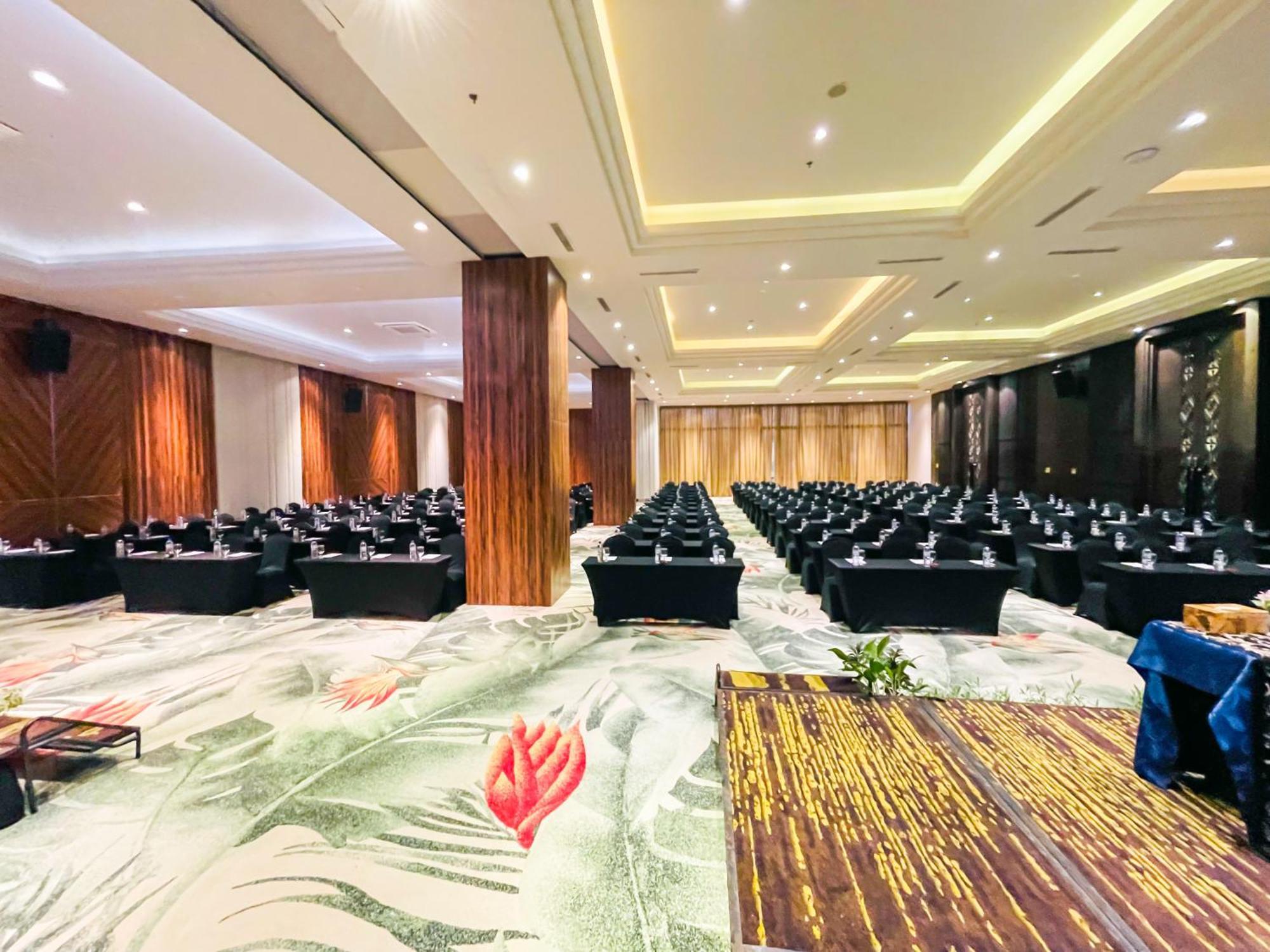 Lombok Astoria Hotel Mataram Zewnętrze zdjęcie