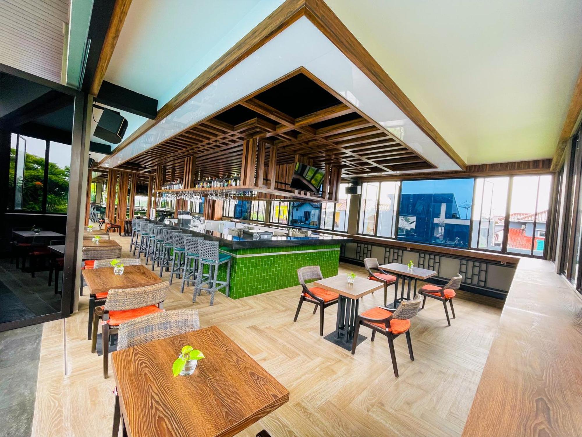 Lombok Astoria Hotel Mataram Zewnętrze zdjęcie